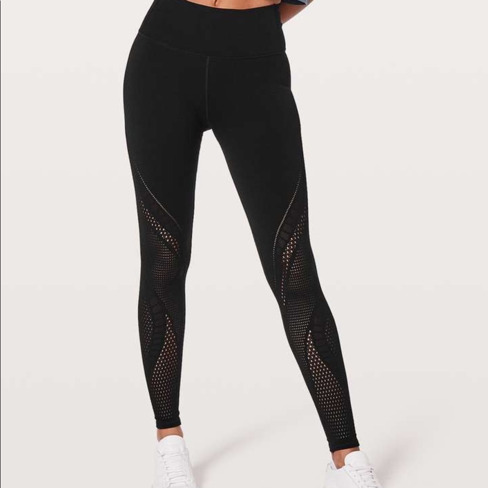 Lululemon reveal tight